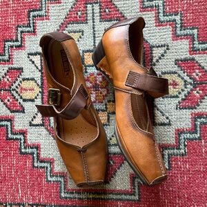 Pikolinos 11 Women two tone Leather Mary Jane Kitten heels ($199 retail)